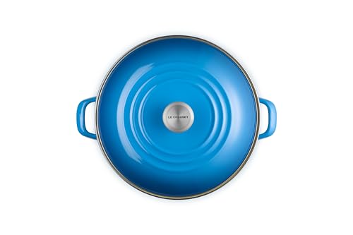Interior esmaltado Le Creuset, fácil limpieza y sabor neutro.
