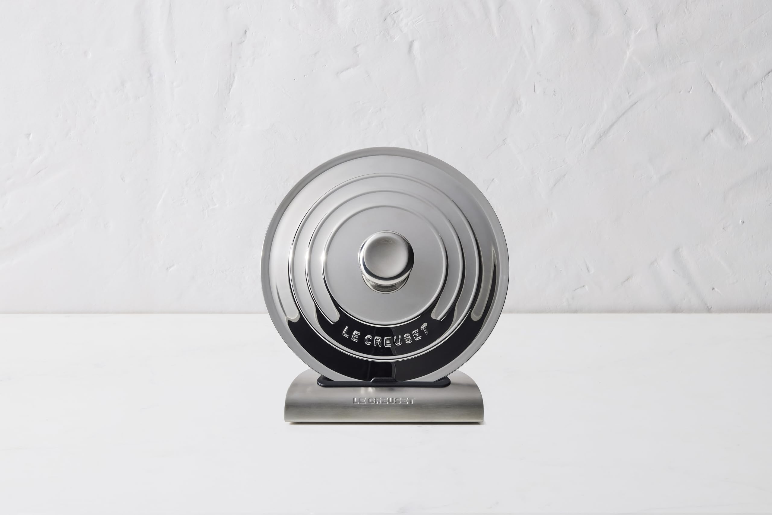 Le Creuset cuerpo de acero inoxidable, lavado a mano con esponja suave.