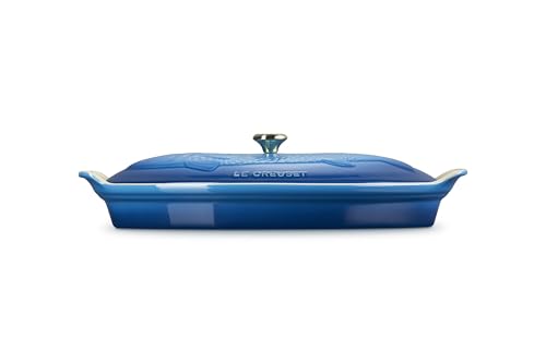 Le Creuset Heritage Fish Baker, revestimiento liso, fácil desmolde y limpieza rápida.