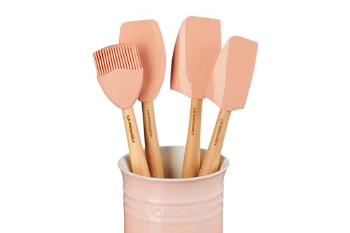 Mango de madera de Le Creuset para un agarre cómodo y control de mezcla.