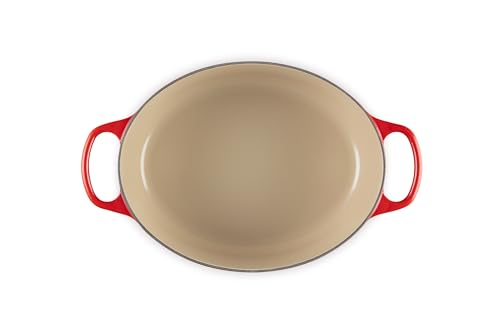 Mango ergonómico Le Creuset facilita el manejo.