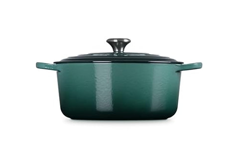 Asas ergonómicas de Le Creuset para manipular con facilidad.
