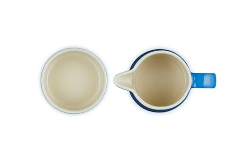 Le Creuset Marseille, textura cerámica resistente a rayones para uso diario.