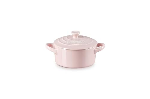 Le Creuset mini cocotte, revestimiento no poroso facilita limpieza y evita manchas.