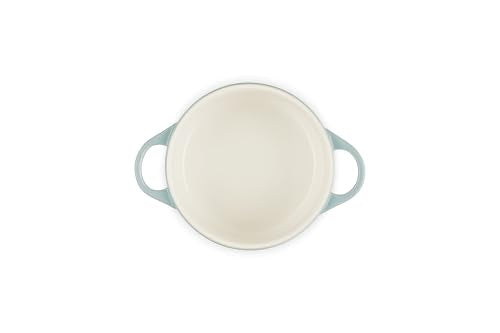 Cocotte en uso en horno, segura hasta 400 grados F.