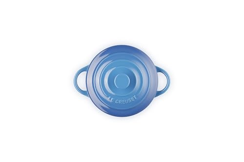 Le Creuset Cocotte Marseille: tapa detalle, cierre seguro para conservar calor.