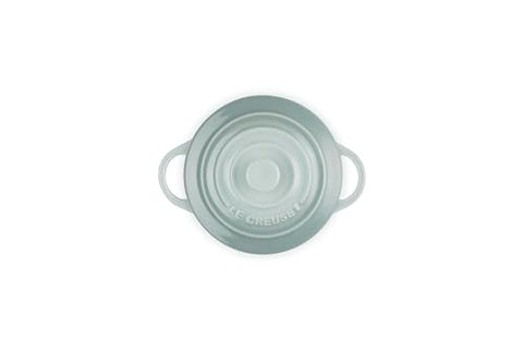 Le Creuset Mini Round Cocotte Sal de Mar, interior liso: desmolde fácil y limpieza rápida