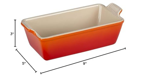 Le Creuset Molde Tradición para Pan, mantiene el calor para servir caliente.
