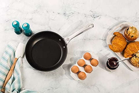 Molinillo cerámico Le Creuset Caribe detalle: molienda consistente con cerámica duradera.