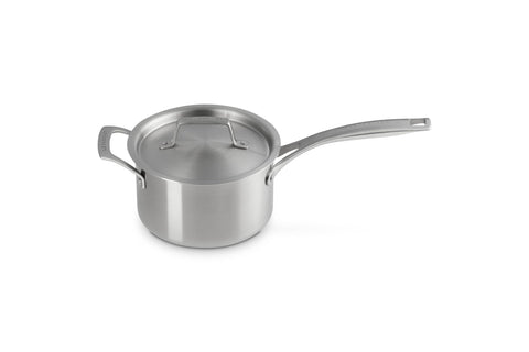 Le Creuset olla 4 cuartos con tapa: hervidos consistentes y reducciones fáciles.