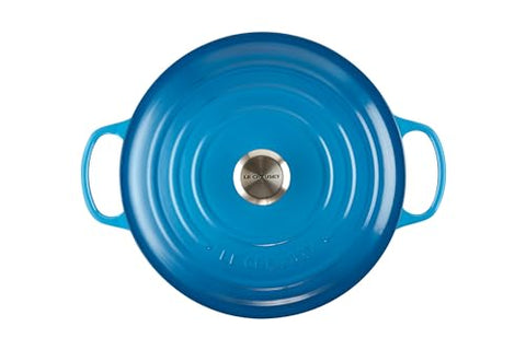 Le Creuset interior esmaltado claro facilita vigilar la cocción.