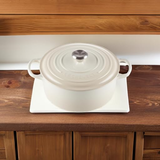 Esmalte duradero Le Creuset merengue resiste manchas y ralladuras.