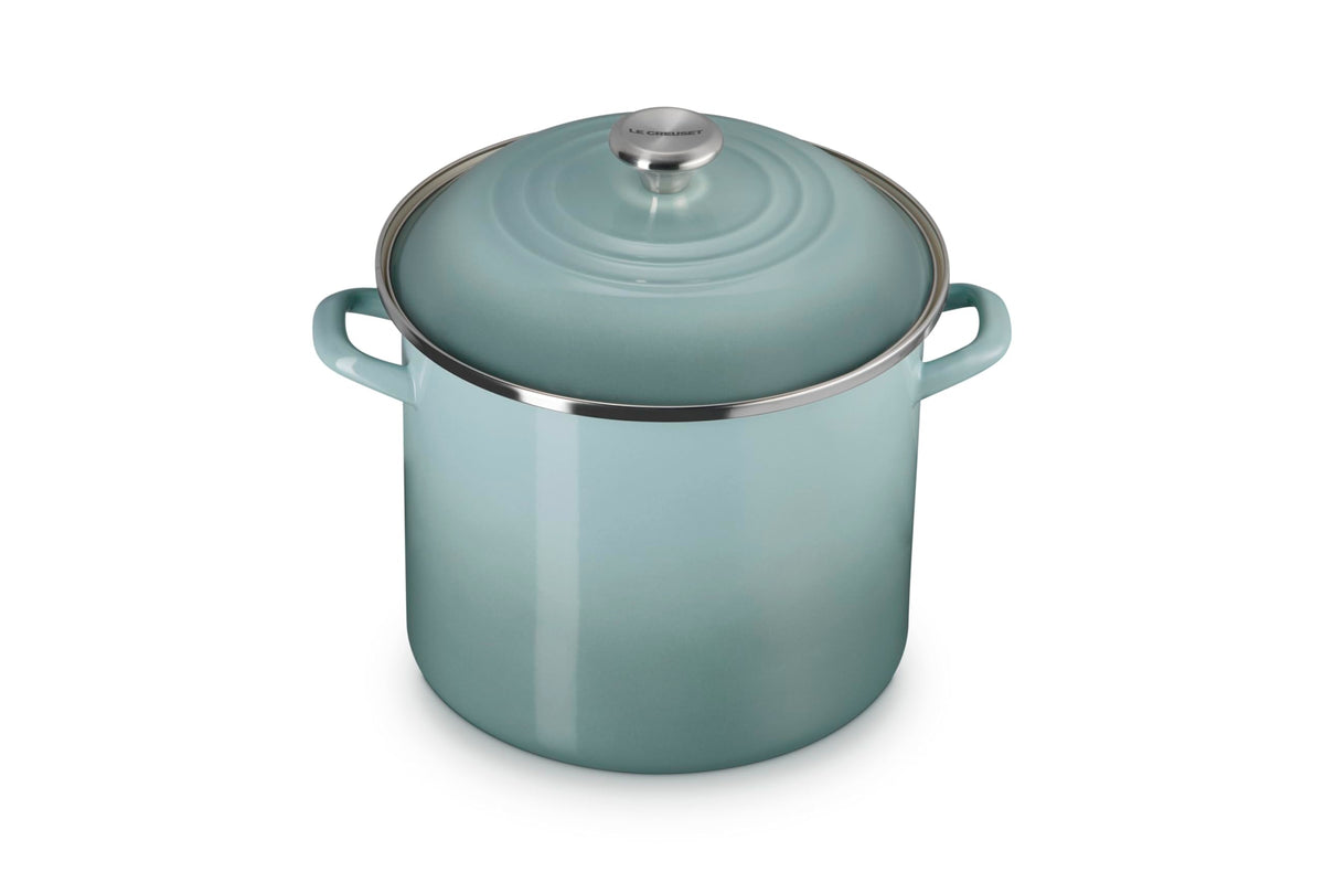 Olla de stock Le Creuset 12 qt Sea Salt lista para hervir rápidamente