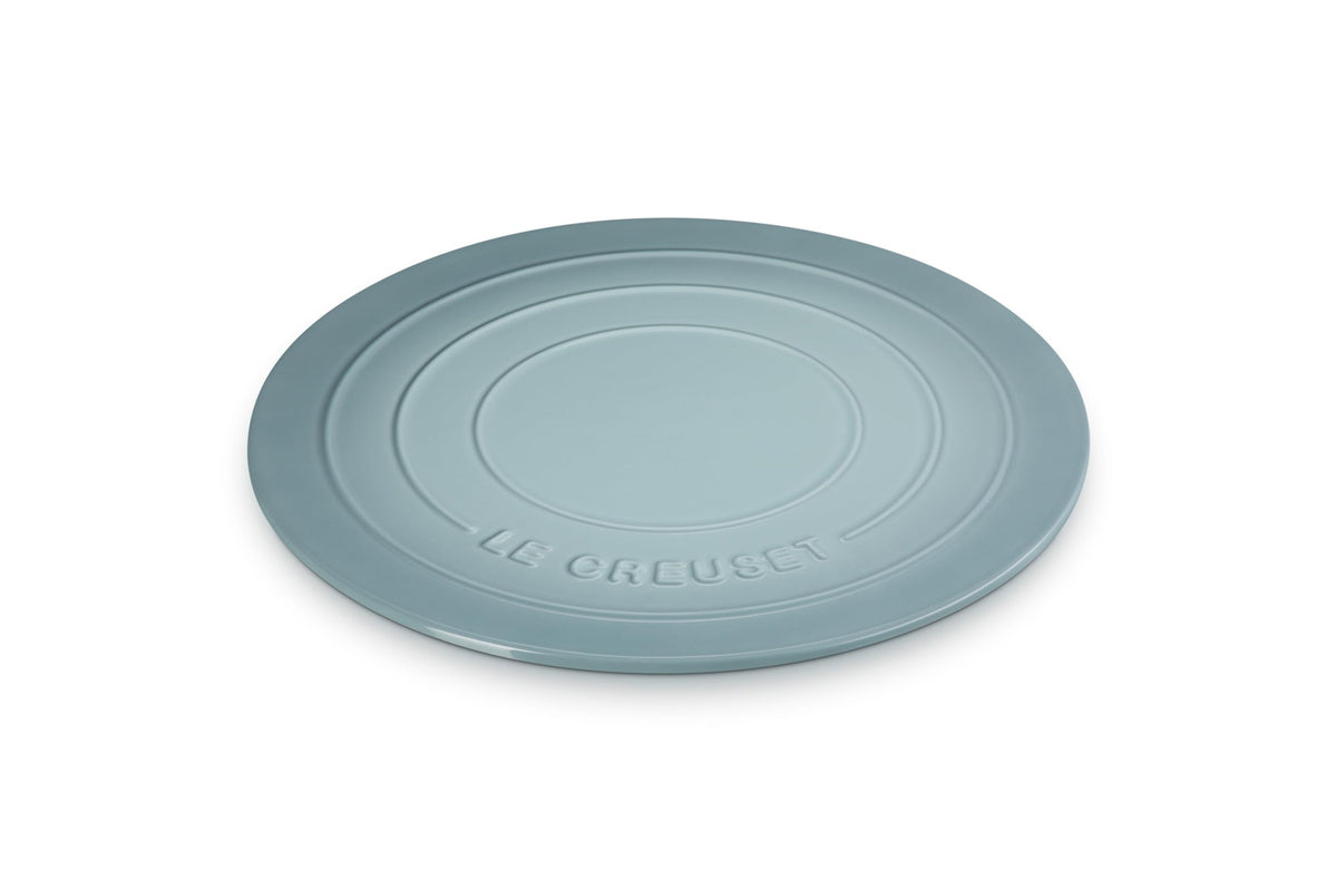 Le Creuset Piedra para Pizza, lado esmaltado facilita deslizamiento suave.