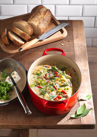Pomo de acero inoxidable Le Creuset: resistente a altas temperaturas en horno.
