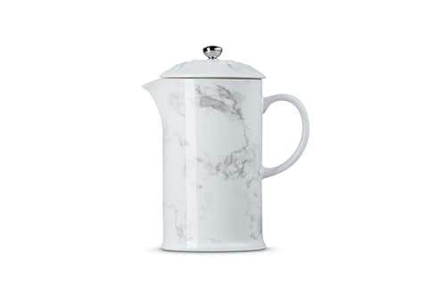 Le Creuset Prensa Francesa Marble 34oz interior antiadherente, limpieza rápida y fácil.