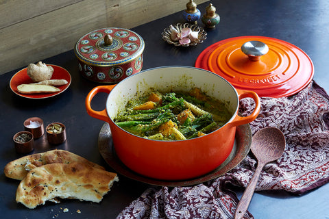 Le Creuset Olla esmaltada Marseille, puños ergonómicos simplifican trasvase