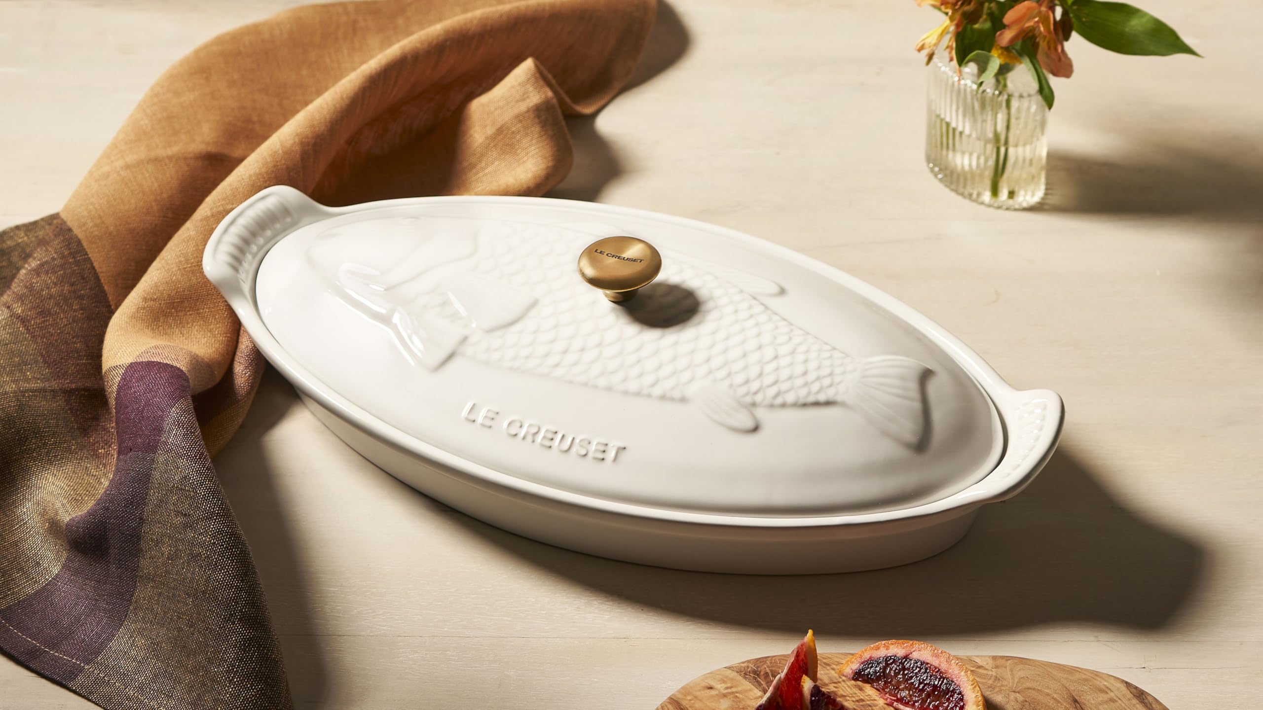 Le Creuset revestimiento interior liso, desmolde rápido y limpieza sencilla.
