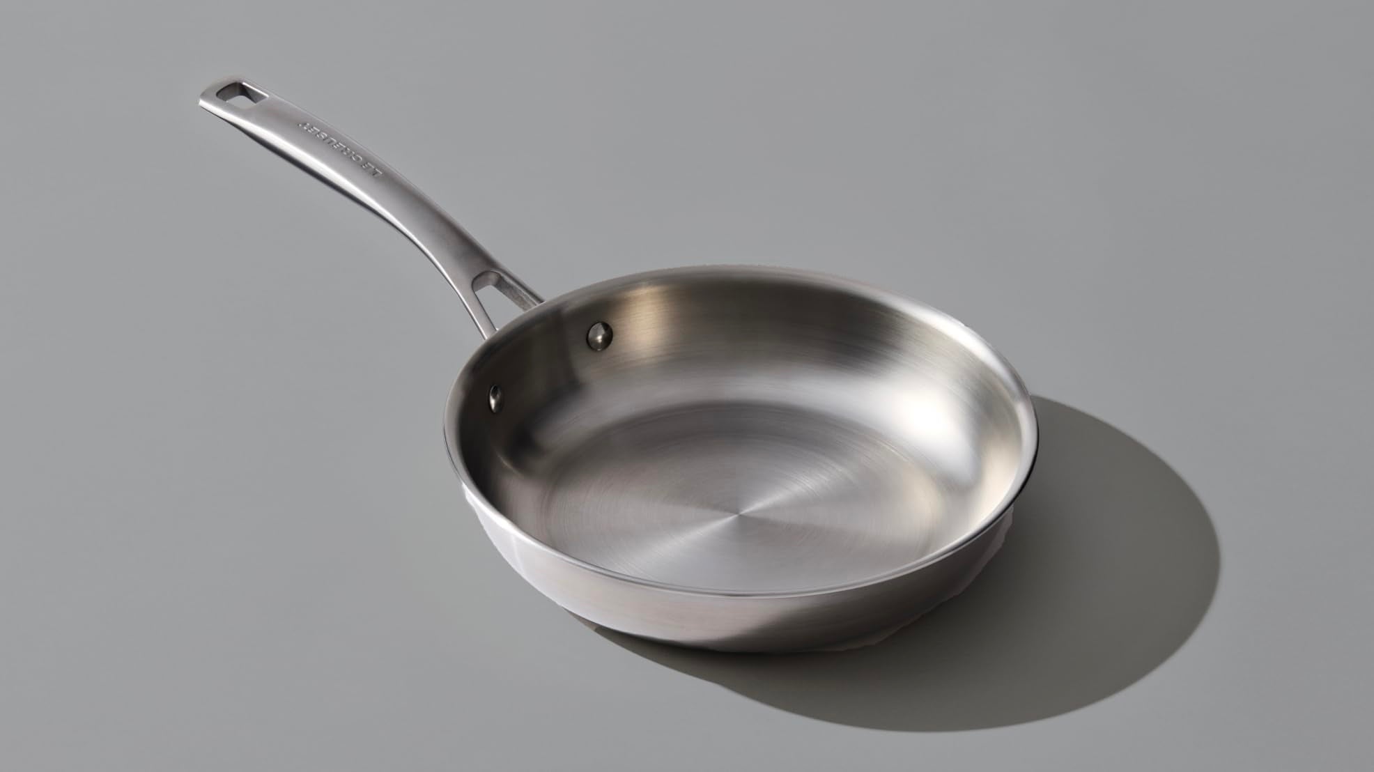 Le Creuset sartén 11 pulg: compatible con todo tipo de cocinas.
