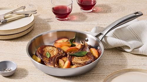 Le Creuset borde sin goteo: vertido limpio y menor desperdicio.