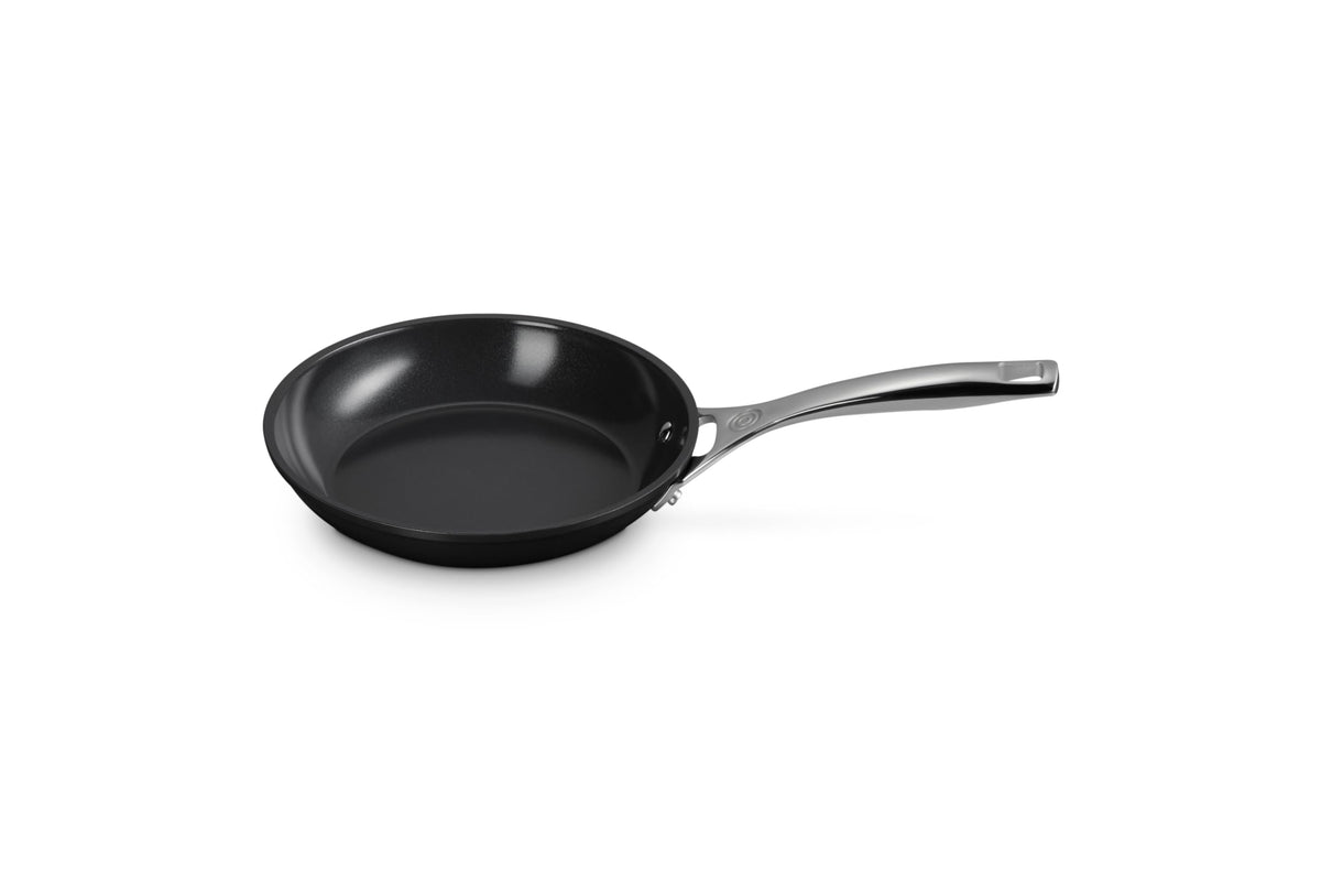 Le Creuset sartén cerámica antiadherente 8 pulgadas, liberación fácil de alimentos