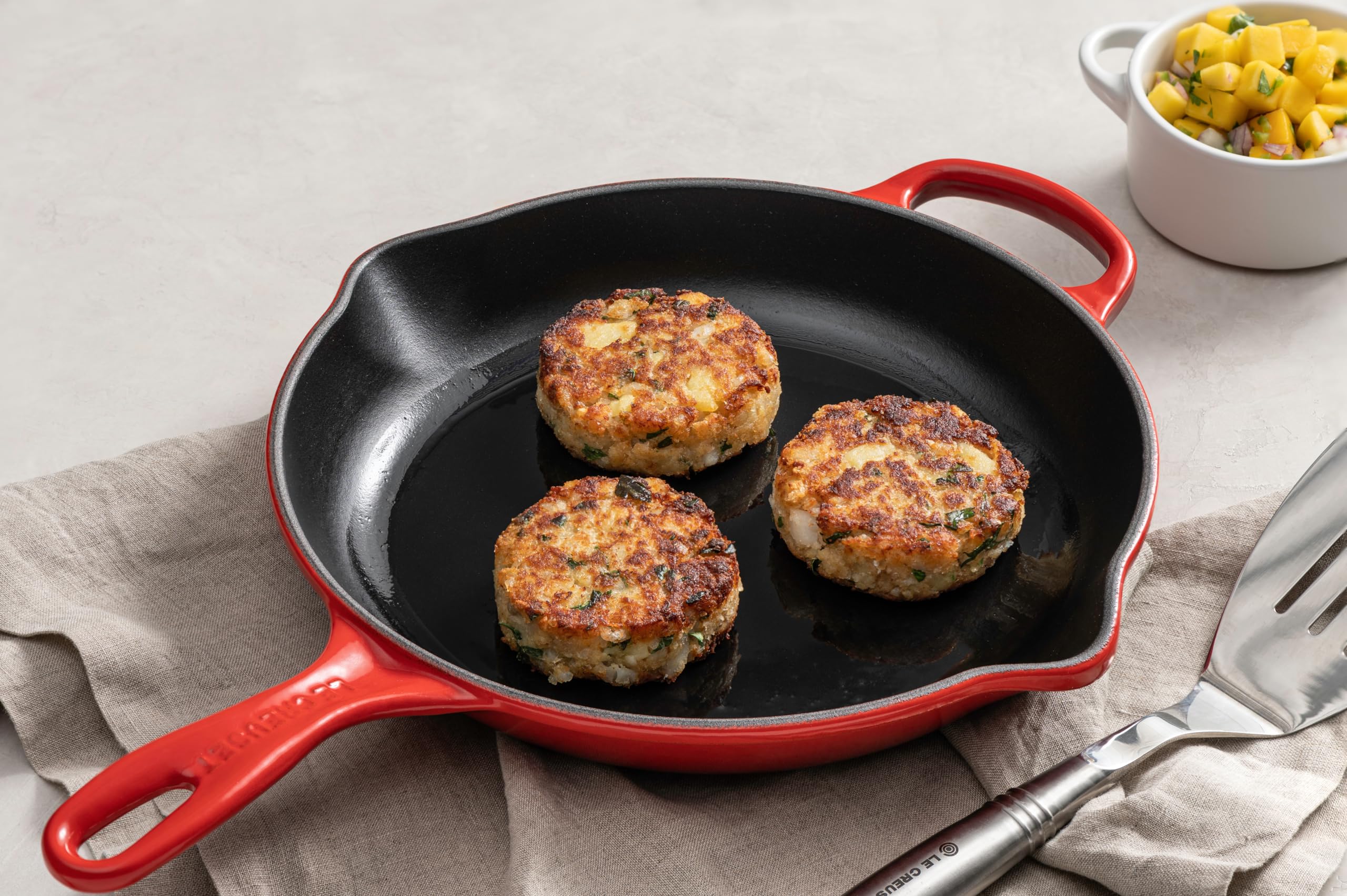 Le Creuset sartén enamelada cerise apta para todas las hornillas y horno
