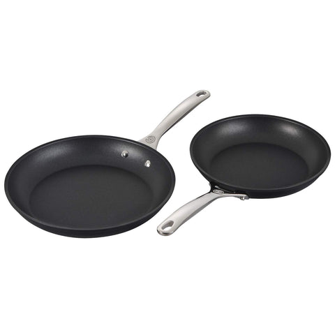 Le Creuset Sartén PRO antiadherente de 9-5 pulgadas, facilita dorar y limpiar con facilidad.