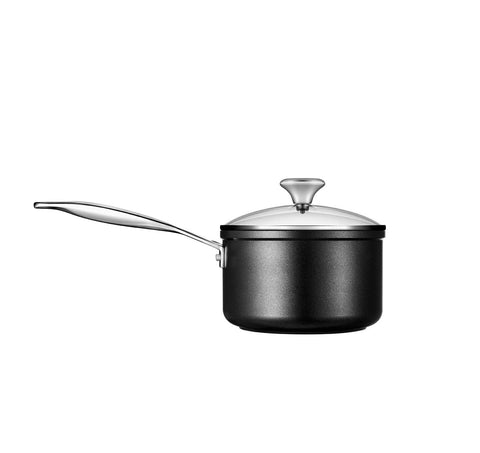 Le Creuset Pro: cocción rápida y homogénea gracias a la base de aluminio duro.