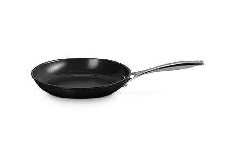 Sartén Le Creuset antiadherente cerámica en uso diario para cocinar