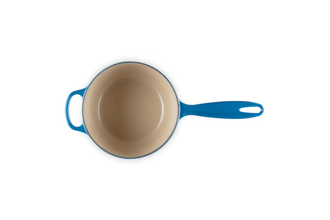 La sartén Le Creuset Signature esmaltado Marseille, apta para horno y cocinas diversas.