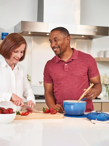 La sartén Le Creuset Signature esmaltado Marseille, limpieza fácil para uso diario.