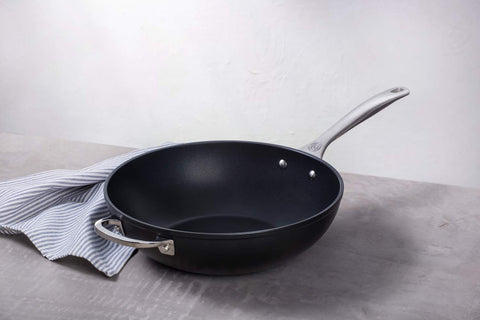 Le Creuset Sartén PRO con tapa de vidrio para cocinar en horno.