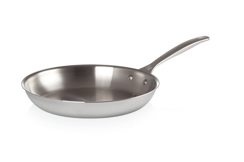 Le Creuset Sartén de triple capa 12 pulgadas con borde de vertido sin goteo para vertidos limpios
