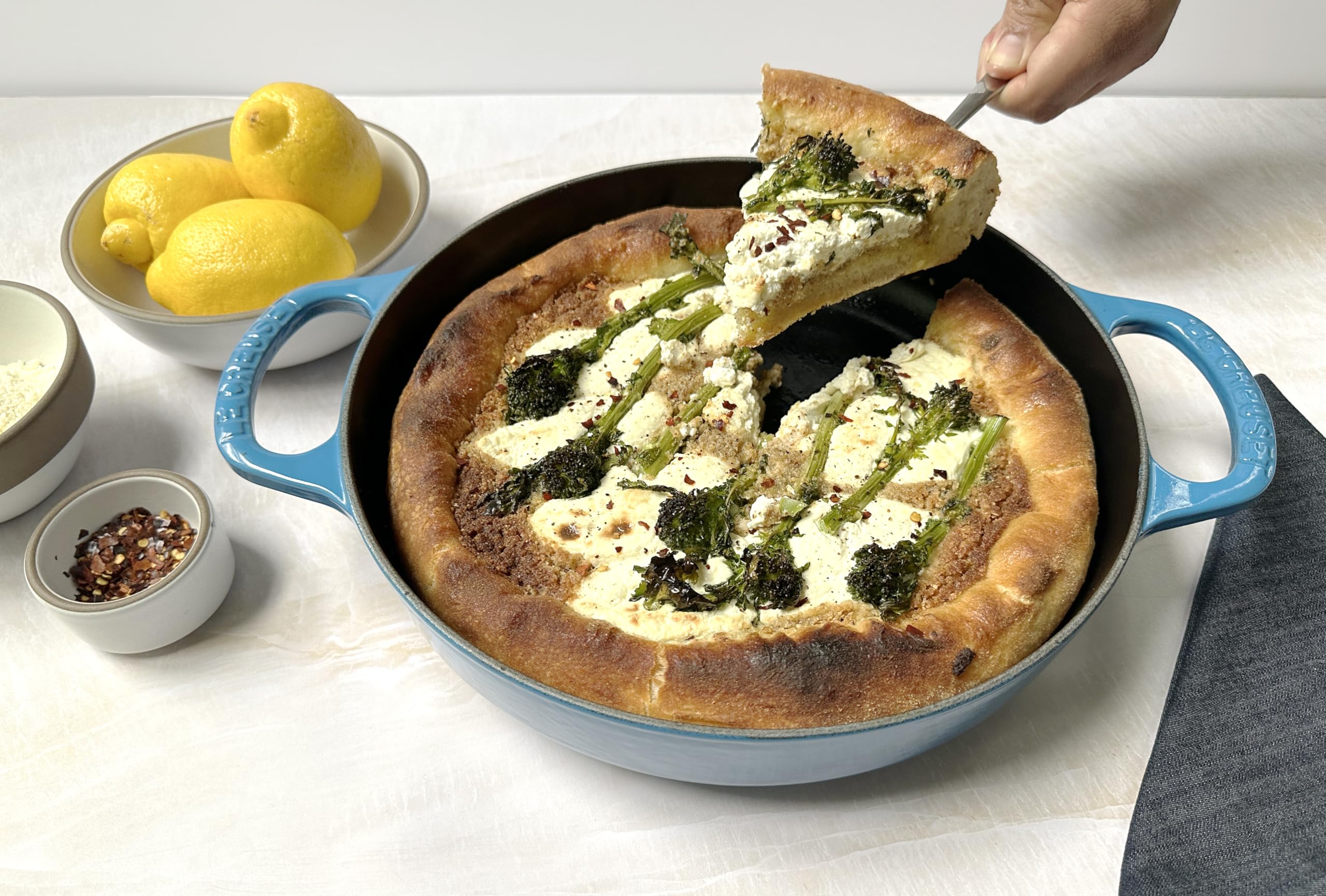 Le Creuset Signature Sartén apta para horno y mesa para uso versátil