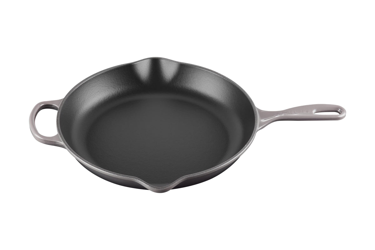 Le Creuset Signature: mango de hierro para un agarre cómodo al saltear
