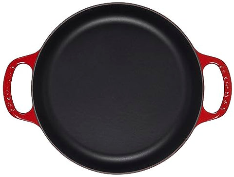 Interior negro satinado de Le Creuset Signature para cocción uniforme