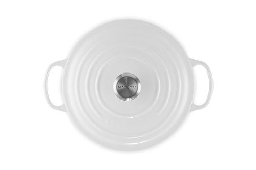 Tapa ajustada Le Creuset evita pérdida de vapor y mantiene humedad.