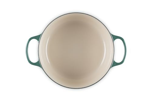 Le Creuset tapa con vapor mantiene la humedad en estofados.