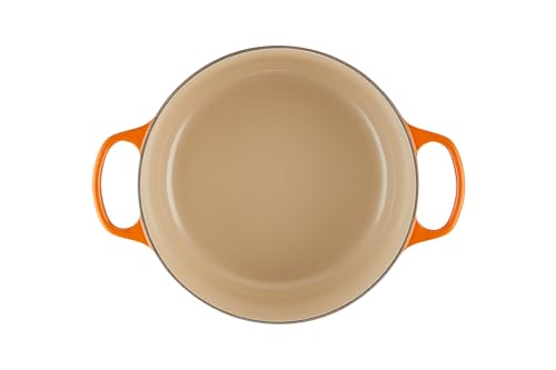 Le Creuset tapa cúpula domo mantiene calor y humedad para sabores más intensos.