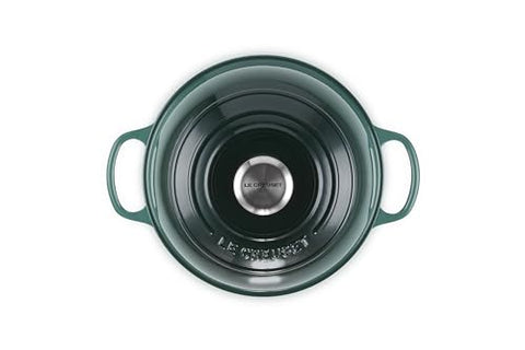 Le Creuset tapa cúpula para pan Artichaut evita vapor excesivo.