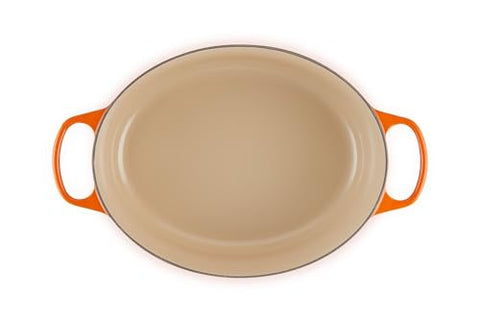 Le Creuset tapa esmaltada que facilita la circulación de vapor.