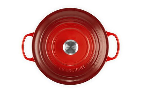 La tapa hermética de Le Creuset mantiene humedad para guisos tiernos