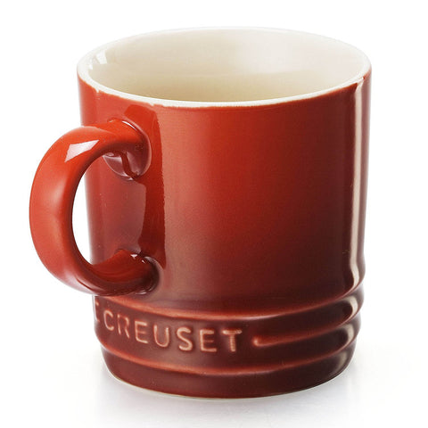Le Creuset taza espresso Cerise de 3 oz, ideal para espresso matutino.