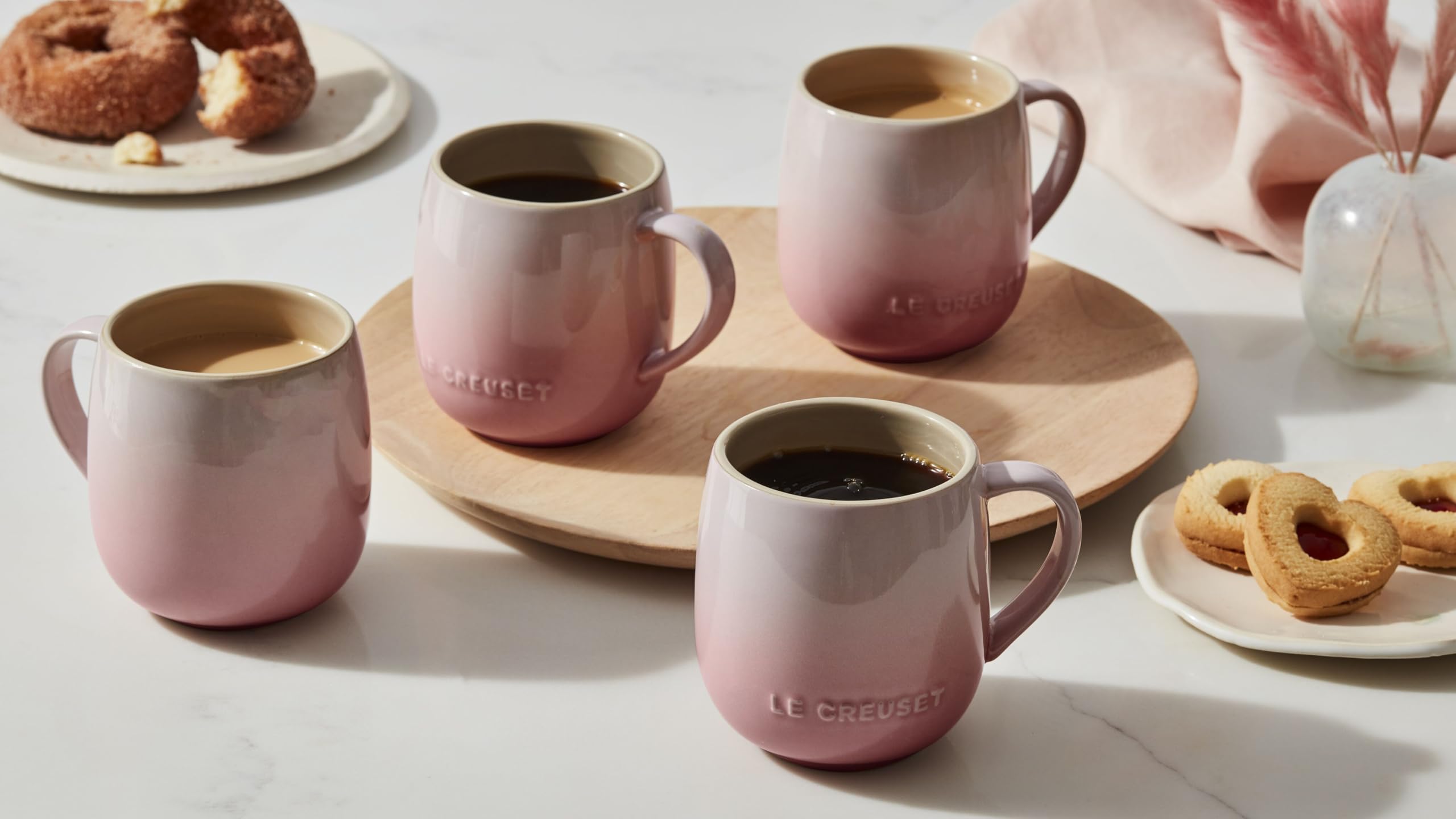 Superficie vidriada Le Creuset facilita limpieza rápida.