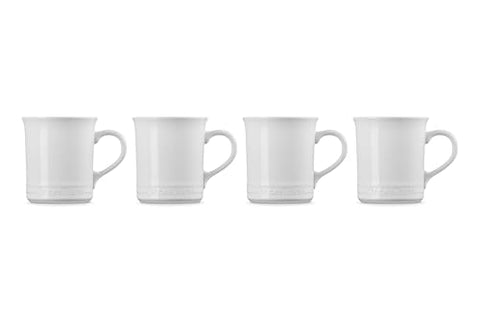 Interior glaseado antiadherente Le Creuset facilita servir bebidas.