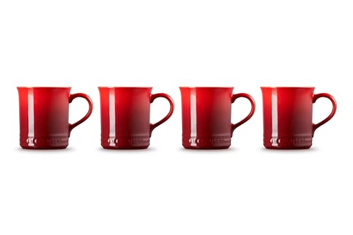 Mango ergonómico en las tazas Le Creuset Cerise para un agarre cómodo.