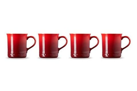 Mango ergonómico en las tazas Le Creuset Cerise para un agarre cómodo.