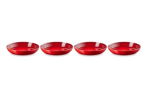 Le Creuset tazones de pasta cerise, glaseado vibrante que resiste manchas.