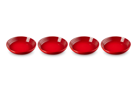 Le Creuset tazones de pasta cerise, juego de 4 para servir porciones generosas con estilo.