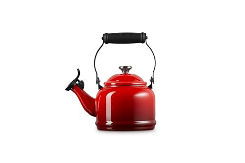 Le Creuset tetera demi con escala interna de llenado para medir.